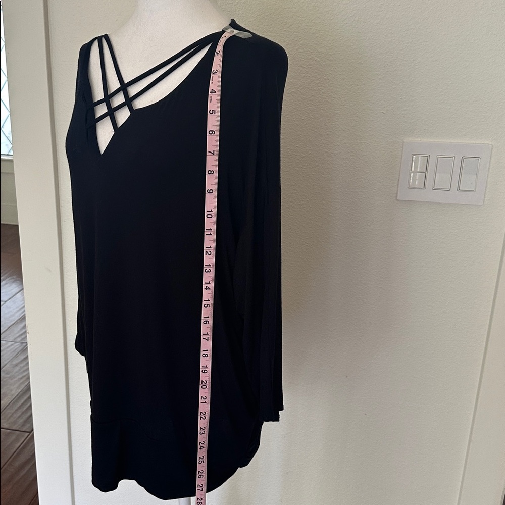 Thalia Sodi Black Crisscross Neckline Top Three Quarter Sleeve - Picture 10 of 11